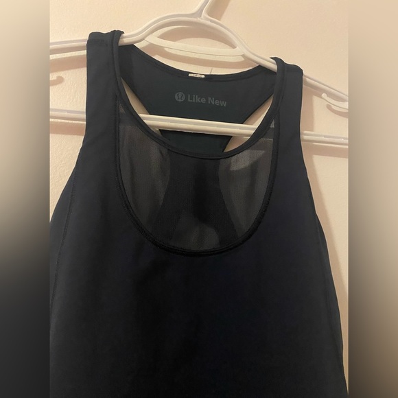 Lululemon Tank Size 4 - Picture 5 of 6